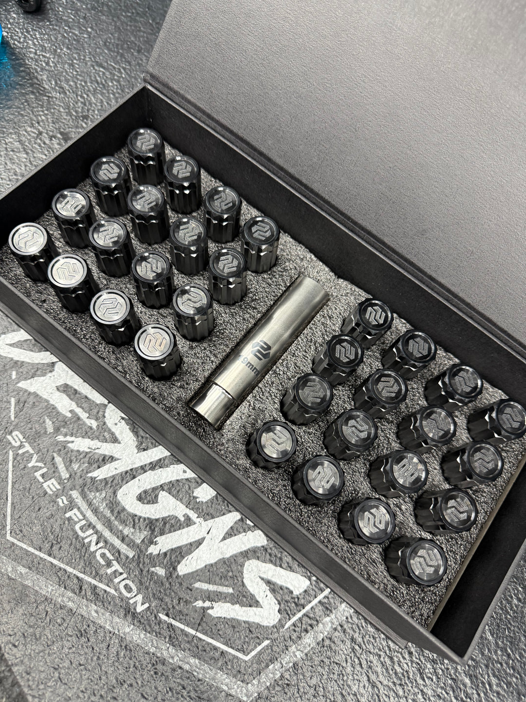 TITANIUM LUG NUT KIT M14X1.5